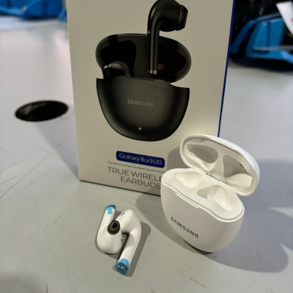 Earbuds 2.0™ Audífonos Galaxy Calidad Premium (iOS/Android)