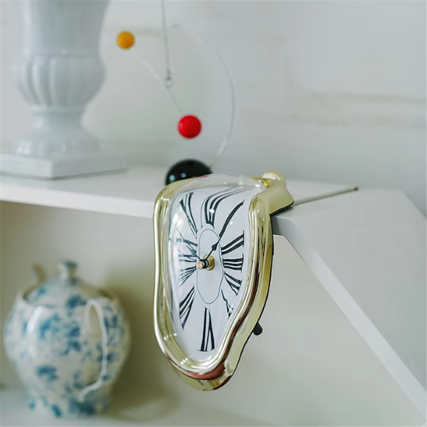 Reloj Derretido Inspirado en Dalí - Arte & Elegancia